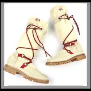 NEVER WORN HUNTER cream leather & nylon boots